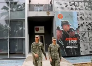 “Shkollimi në Akademinë e Forcave të Armatosura, pa pagesë!”/ ministri Vëngu: Strehim dhe siguri për karrierën pas studimeve