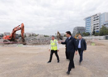 Nis ndërtimi i terminalit te kthesa e Kamzës, Veliaj: Në projekt edhe një lulishte e madhe