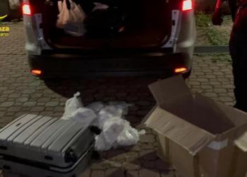 U kapën me 15 kilogram kokainë, arrestohet 52-vjeçari dhe partnerja e tij! Makina në emrin e një bosi shqiptar në Itali