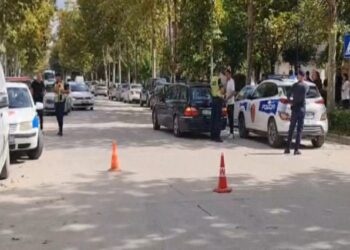 Përplasi për vdekje të moshuarin në Fier, vihet në pranga drejtuesi i automjetit