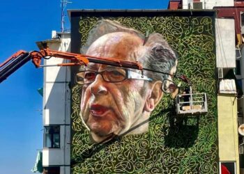 Rikthehet Mural Fest, portreti i Ismail Kadaresë përjetësohet në një pallat në Tiranë: Veliaj: Murale e mrekullueshme