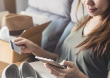 Pse blejmë gjëra që s’na duhen? Psikologjia pas shpenzimeve të panevojshme