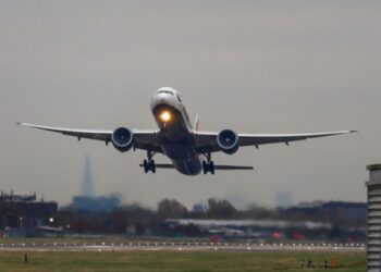 1.5 miliardë Dollarë dëm/ Nuk pranuan rritjen e pagave me 25%, stafi i bën “gjëmën” kompanisë Boeing
