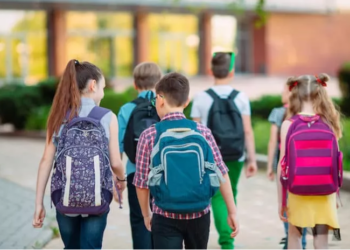 Skolioza kërcënon fëmijët, pritet të nisë diagnostikimi në shkolla