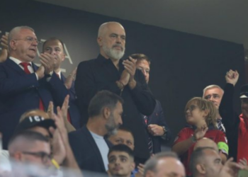 VIDEO / “Forca Shqipëriii”, kryeministri Rama reagon pas fitores ndaj Ukrainës