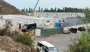 Pakti me Italinë/ Drejt fundit punimet në kampin e Gjadrit, ende asnjë datë për ardhjen e emigrantëve