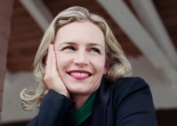 Pakti i emigrantëve të Italisë me Shqipërinë nuk ka kuptim – Pra, cila është arsyeja e vërtetë që Starmer po tregon interes?