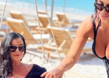 FOTO/ Vajza e Eli Fares nuk përmbahet! Poston pozat hot në pishinë!