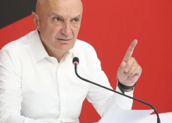 “Dua të kandidoj në Tiranë”/ Frikë nga konkurrenca me Kryemadhin? Meta: Nuk i druhem askujt