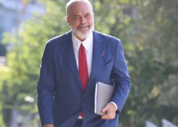 Takimi në Kryeministri/ Nga interpelanca për mbetjet, te fikusi për arsimin, zbulohet çfarë i kërkoi Rama kryetarëve të komisione parlamentare