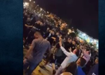 VIDEO/Sherr i dhunshëm në një festë në Greqi, plagosen dy nënkryetarë bashkie, shikoni si ‘fluturojnë’ karriget