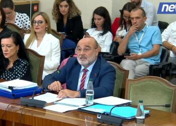 “Dhurova 100 mln lekë pas tërmetit”, debate për mandatin e Sinajt! Bardhi: More fonde publike!; Deputeti: Shantazhues