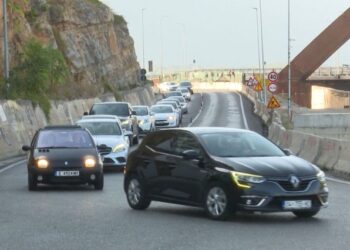 Fundjavë me fluks në Morinë, qytetarët e Kosovës për pushime edhe në shtator