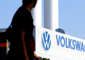 Shfuqizon marrëveshjen 30-vjeçare me punëtorët, Volkswagen përgatitet për mijëra pushime nga puna dhe mbyllje fabrikash