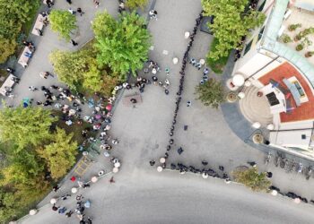 “Çudira” para Bashkisë Tiranë, PD i kërkon llogari Veliajt për pensionet dhe ngjarjet në Shkodër