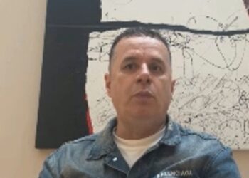 “Berisha kërkonte ‘kokën’ e Azem Hajdarit”/ Rrëfimi i ish-gardistit: Kanë tentuar disa herë ta rrëmbenin, por e shoqja…