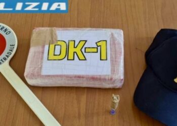 E kishte fshehur në makinë/ Kapet me 1 kilogram kokainë, arrestohet shqiptari në Itali