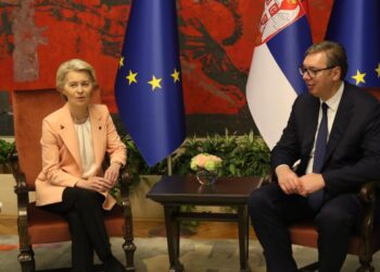 BE “goditje” Serbisë për lojërat me Moskën/ Von der Leyen anulon takimin me kryeministrin, apel Vuçiçit të distancohet nga Putin!