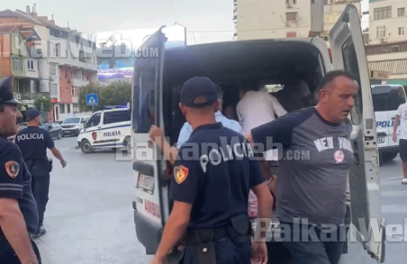 Pa ndjenja duke u transportuar drejt ambulancës/ Dalin pamjet e papublikuara nga vrasja e Egli Progës (FOTO)