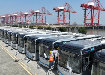 Kina dhe BE ritheksojnë gatishmërinë për të zgjidhur mosmarrëveshjen e makinave elektrike përmes dialogut