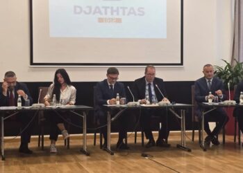 Të zhgënjyerit me Berishën e Bashën prezantojnë partinë e re, kush janë shtatë të larguarit e PD në krye të “Djathtas 1912”