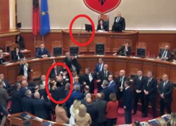 “Qytetarët nuk kanë më durim për trazira”, analisti: Bardhi gaboi rëndë duke goditur Spiropalin, djegia e karrigeve nuk është produktive