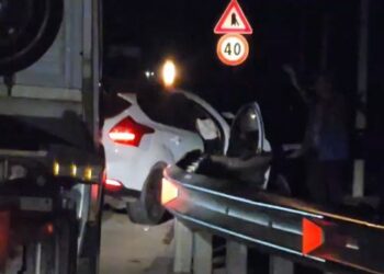 Aksident në Pogradec-Korçë, përplasen dy makina, ka të plagosur