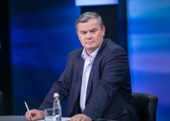 “Rama do 94 mandate për të shpallur Republikën Presidenciale”, Nikoll Lesi debat me Mediun: Opozita nuk ngjall besim!