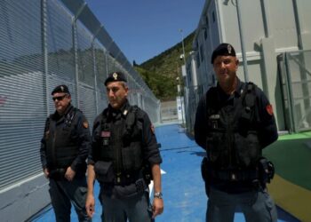Kampet e emigrantëve, CNN: 15 vende të BE kërkojnë të ‘kopjohet’ modeli Rama- Meloni