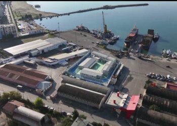 “Të lumtur që mund t’i ndihmojmë”/ Nesër mbërrin kontigjenti i parë me emigrantë, banorët e Shëngjinit për Reuters: Kanë hall, si fëmijët tanë dikur në Itali