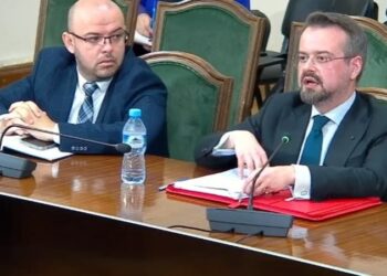 “Mos hapni çdo mesazh që vjen, edhe deputetët ‘viktima'”, kreu i AKEP thirrje për kujdes: U mbyllën 155 domaine ruse, 8 të grupeve të hakerimit