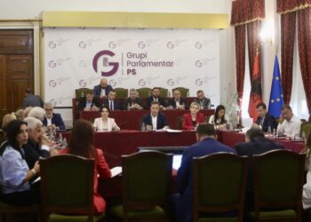 ‘Kriza e opozitës nuk është e jona’, zbardhen porositë për deputetët e PS: Të vijojë normalisht puna në Kuvend