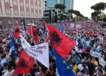 “Provë force”/ Protesta më 7 tetor, ja katër pikat ku do të bllokohet Tirana! Do të procedohet me grupe të lëvizshme dhe…DETAJE