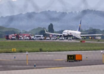 Panik në Bergamos, bllokohet aeroporti pas shpërthimit të fortë të avionit, çfarë ndodhi