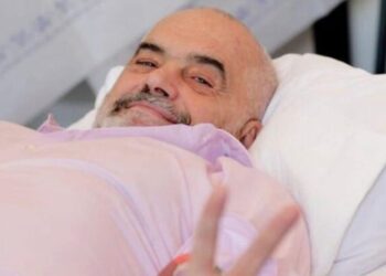 Rama i nënshtrohet ndërhyrjes kirurgjikale në QSUT, zbulohet gjendja e tij! Kryeministri: Sonte do ta kaloj natën këtu