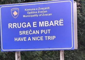 “Mirë se vini në Zveçan!” Për herë të parë tabela në shqip e gjuhë të tjera