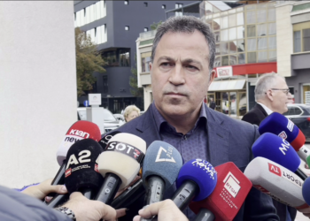 Dhuna në Parlament, Peleshi: Ne përgjigjemi me sjelljen tonë. Ata nuk respektojnë vijat e kuqe