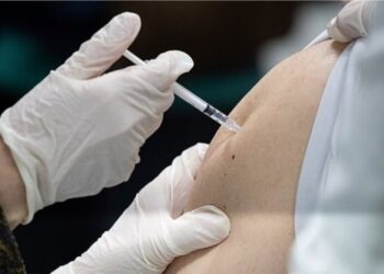 Gripi në prag, 280 mijë doza falas në Qendrat Shëndetësore, ministrja Koçiu: Vaksinohuni!