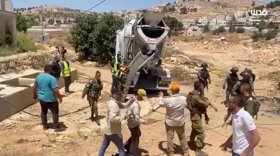 Dhjetëra betoniere mes tankeve në Libanin jugor, Izraeli do përmbytë me beton tunelet e Hezbollaut