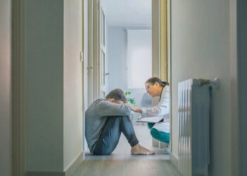 Studimi tronditës i UNICEF: 1 në 7 adoleshentë vuajnë nga probleme të shëndetit mendor