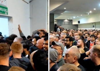 Skandal, turqit kyçin tifozët e United në stadiumin e Fenerbahçes deri në agim
