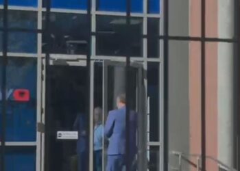 Ish-drejtuesi politik i PS në Durrës paraqitet në SPAK, në dyert e Prokurorisë së Posaçme edhe Xhemal Qefalia