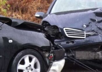 Përplasen dy automjete në Bulqizë, plagosen dy të rinj, njëri transportohet në Spitalin e Traumës