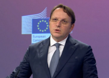 Progres-raporti i BE-së/ Oliver Varhelyi: Këtë vit hapëm grupkapitujt e parë me Shqipërinë, arritje!