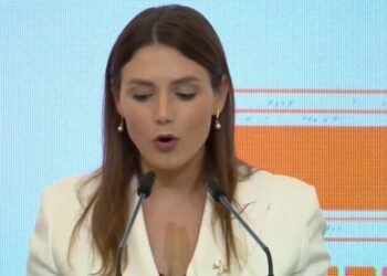 “Në 2011 dyert e administratës nuk hapeshin”, Muzhaqi: Mbi 1300 të rinj kanë përfituar nga programi i praktikës së punës