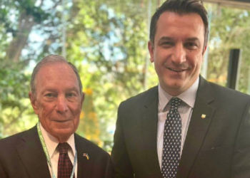 Veliaj takohet me Mike Bloomberg: Mezi pres projektet tona të reja për të rinjtë, klimën dhe inovacionin