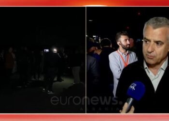 “Turpi i atyre që e lejuan”, Dule shkon te protesta për Berishën dhe Metën, por flet për Belerin