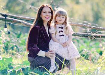 “Dielli i jetës”, Elia Zaharia emocionon me urimin në 4-vjetorin e lindjes së Geraldinës