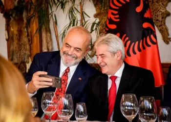 Ali Ahmeti letër Ramës dhe zyrtarëve të lartë në Kosovë, BE dhe SHBA: Po rrezikohet Marrëveshja e Ohrit!