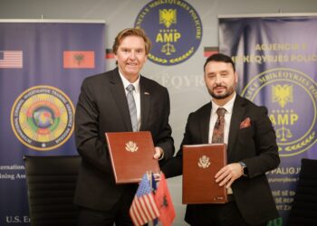 Transparencë dhe llogaridhënie, SHBA i dhuron pajisje teknike AMP